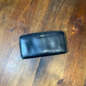 Fossil Black Leather Wallet Sleek and Stylish